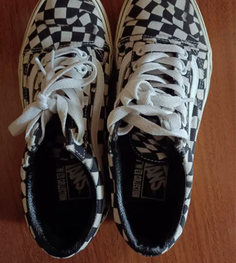 清衣柜。VANS不规则棋盘格帆布鞋。百搭好...