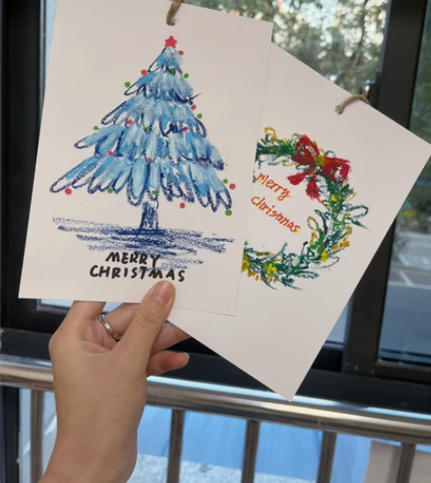 手绘圣诞节贺卡 「十二月有水晶球有被雪铺满...