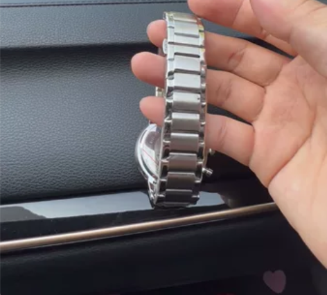 腕表阿玛尼男表，未戴，石英机芯走时精准。货...