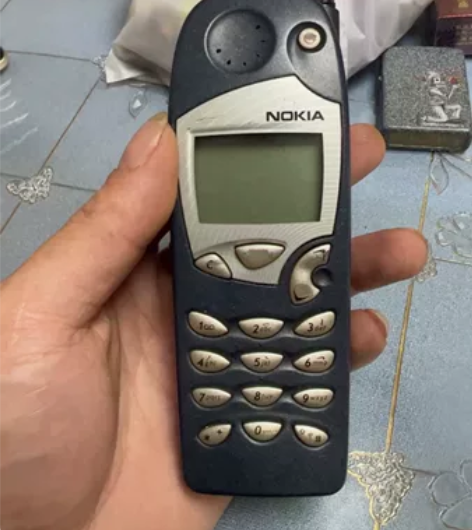 出售二手诺基亚5110ⅰ，不能开机，保证无...
