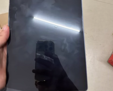 刚买一个多月出手含泪低价出手。无磕碰无使用...