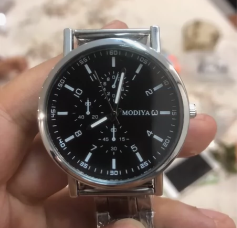 买的自用手表，原价299，不想戴了，现便宜...