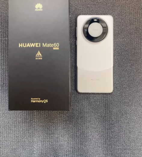 华为mate60 12?512G白色 使用...