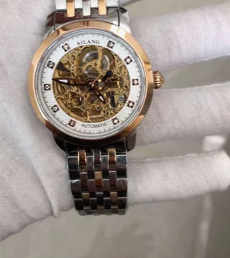 艾浪镂空机械男表，表壳直径约39.5毫米，...