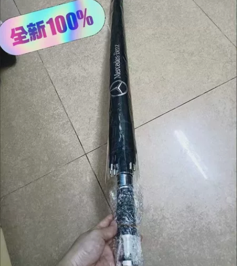 亏本急出！汽车展结束没送完的奔驰汽车雨伞，...