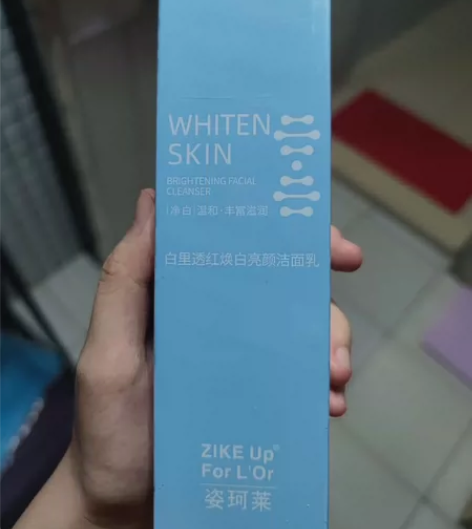 出姿珂莱洗面奶 姿珂莱美白淡斑清洁毛孔除螨...