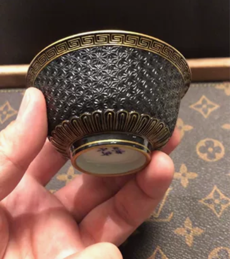 亏本出，退坑出！依云煮泉，依雲煮泉乌金釉描...