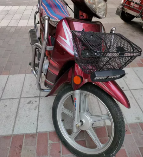 此车已卖，留贴纪念。 国威弯梁110摩托车...