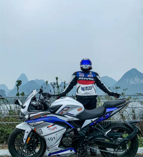 2019年12月无极300RR（前后ABS...