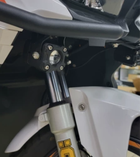 通用摩托车 踏板ADV150 隐藏式射灯支...