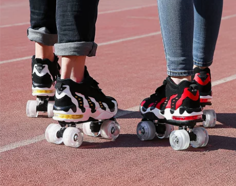 黑色新款马丁靴双排溜冰鞋儿童四轮滑鞋成人情...