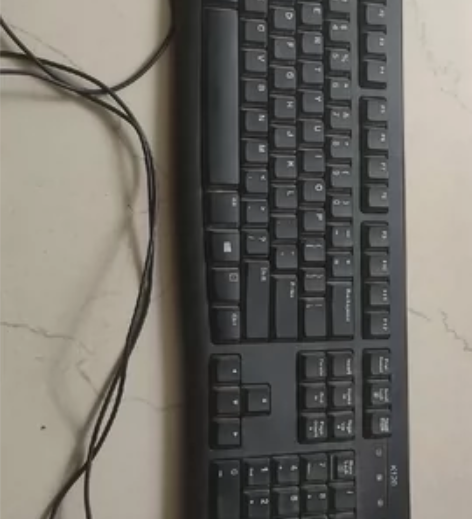 便宜出一个U口的罗技键盘，使用正常，有需要...