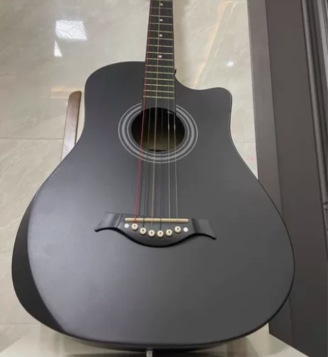 原价1900多买的，自己很喜欢吉他一时闹热...