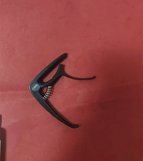 吉他变调夹 感兴趣的话点“我想要”和我私聊...