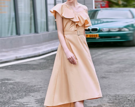 全新卡其色吊带夏季连衣裙不对称极简法式钢琴...