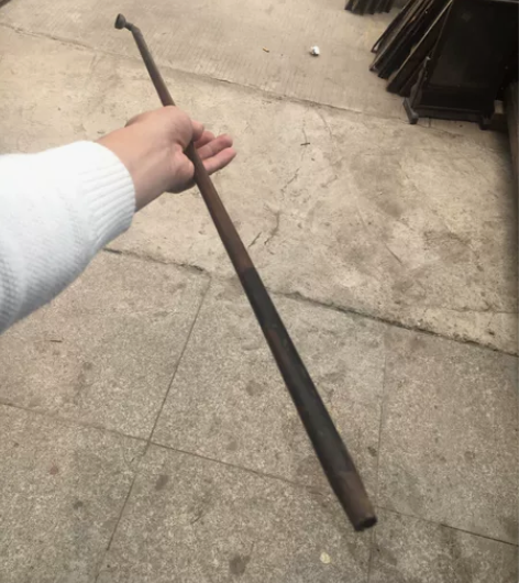 烟枪一根横花木 感兴趣的话点“我想要”和我...