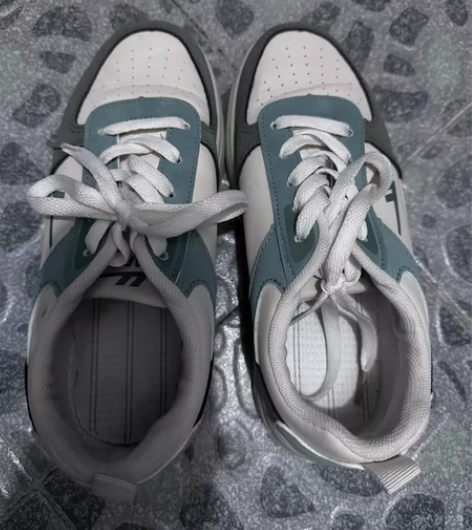 闲置出 里面没有鞋垫 需要自己购买 37偏...