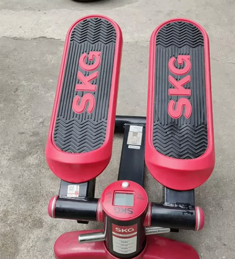 闲置踏步机一台，低价出售。只限自提 感兴趣...