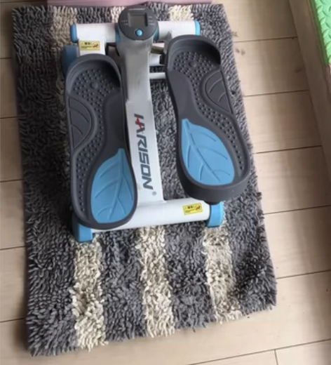 SKG踏步机，在家锻炼使用。30元自提。屏...