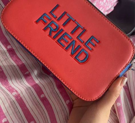 特别特别好的皮，买回来就没背过，但是肩带放...