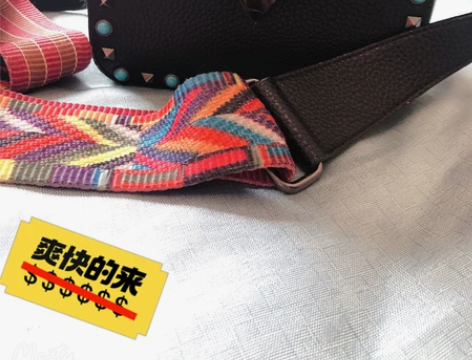 品牌型号 就背了三四次，没有划痕，几乎全新...