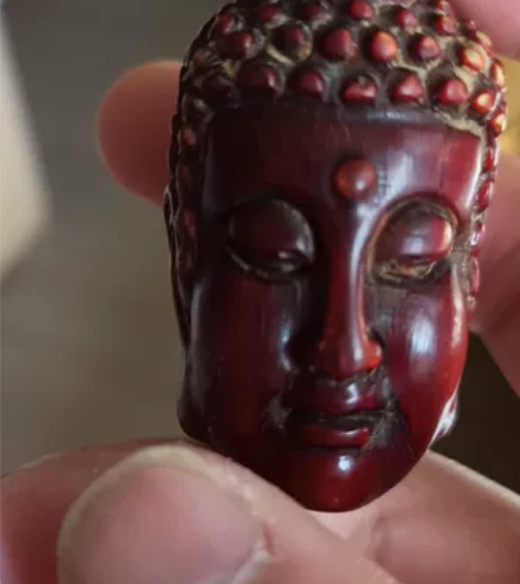 牛角制品，一念神魔，一尊释迦牟尼佛，非常漂...