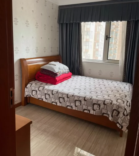 太华路浩华北郡次卧招租限女生 感兴趣的话点...