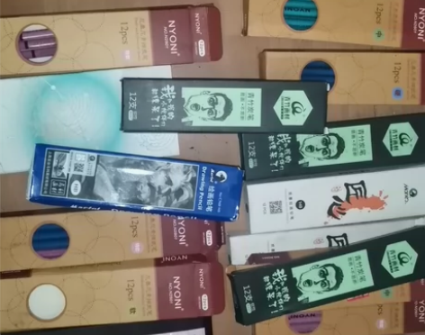 美术生闲置用品 碳笔，软碳，中碳，硬碳 1...