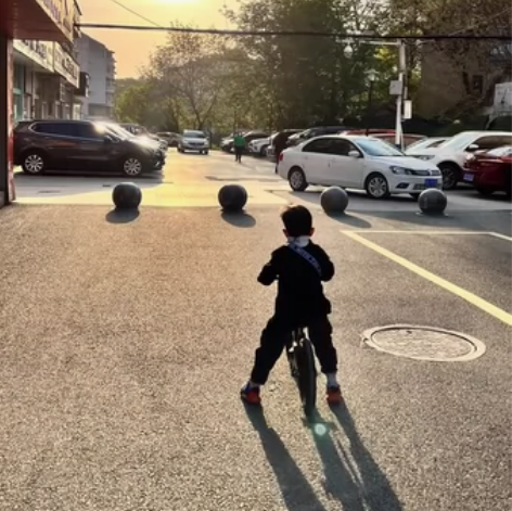 【狂欢价】上海永久儿童平衡车无脚踏1234...