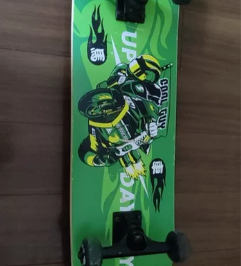 【出】王一博同款天天向上联名滑板 有使用痕...