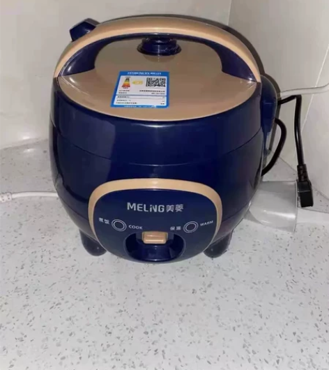 朋友的电器店店不开了,低价转让一批小家电,...
