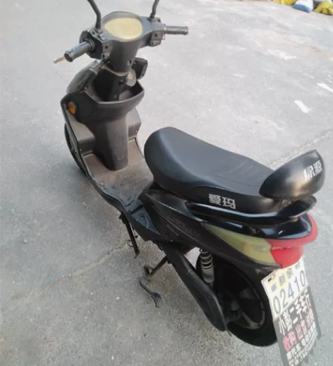 绿源电动车400W电机48V20安大电瓶，...