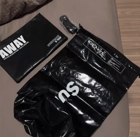 防水收纳袋 防水背袋 两个一套 带背带 一...