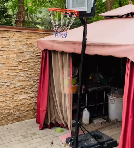 青少年篮球框，四月份购入便宜出 感兴趣的话...