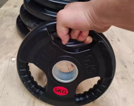 清仓处理几十套包胶杠铃片大孔手抓三孔片，2...