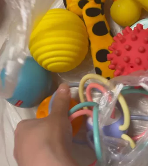 费雪婴儿按摩球触觉感知球宝宝皮球抚触球新生...