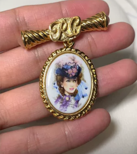中古闲置｜Avon打标纪念款手绘卡梅奥琉璃复古风胸针，状态很...