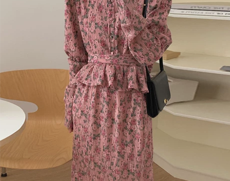 韩国chic早春田园风满屏碎花V领泡泡袖收...