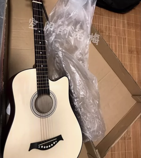 转让40寸吉他，没心思弹了原价1000买的...