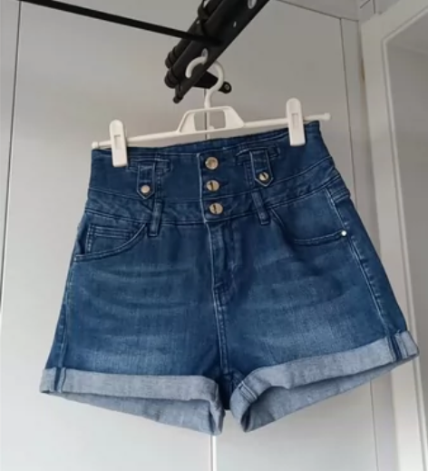 only牛仔短裤，就穿了几次 感兴趣的话点...