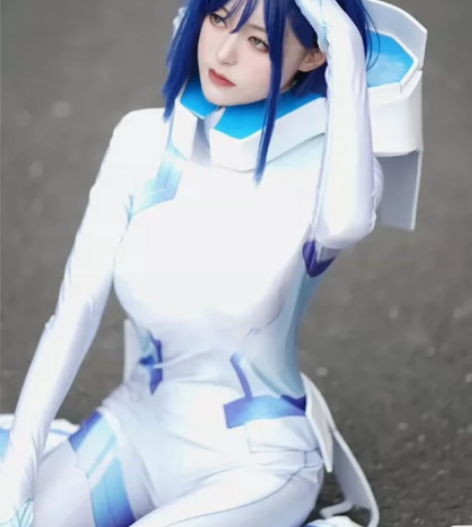 【标价出】国家队莓战斗服cos ＃可以预定...