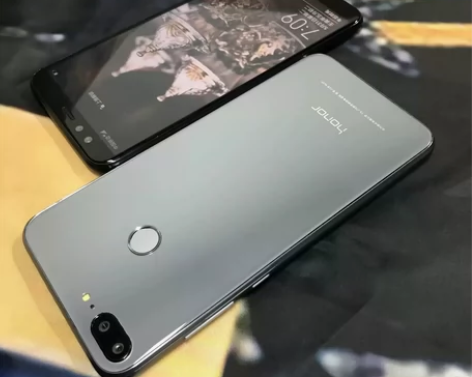 便宜出二手手机华为荣耀9青春版全网通游戏手...