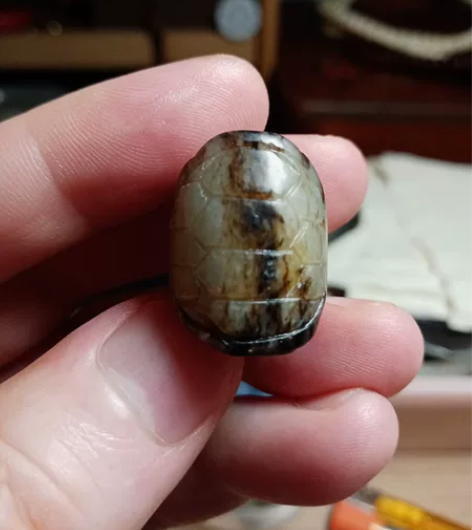 新疆和田玉满沁吊坠 上世纪五六十年代出口创...