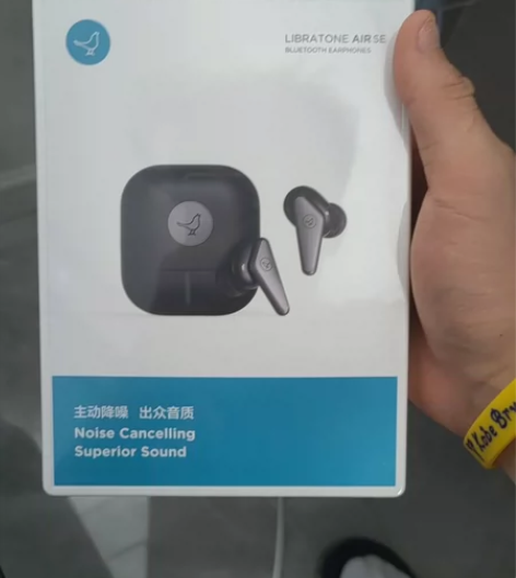 小鸟Air se，黑色，全新未拆封，刚买的...