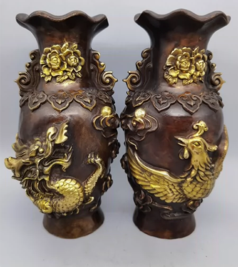 古玩铜器收藏，花口龙凤花瓶，工艺精湛 ，包...