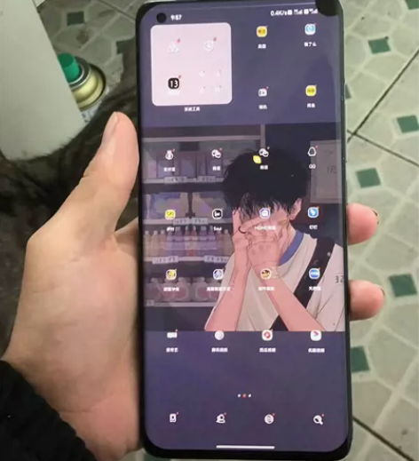 一台小米11 8+256 全原 屏幕有漏液...