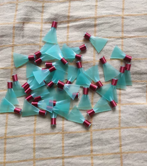 卖东北这边唢呐响，一尺六，一尺五的，还有D...