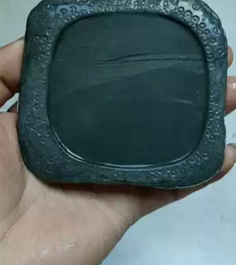 中国歙砚武溪仔石眉纹坑实用砚台 本人从事书...