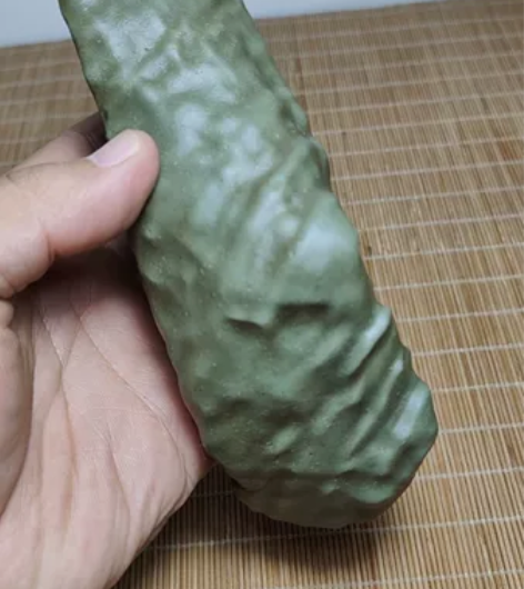 新疆托克逊小草湖绿泥石 手把件 奇石镇纸石...