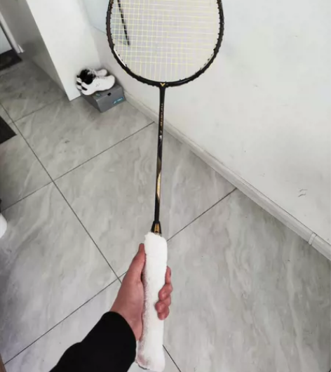 去年买的 胜利的黑金笋高仿版本 4ug5的...